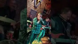 Blues at El Paso bar Torrevieja Spain 🇪🇸. jamming with friends.