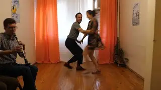 Малко Swing #32: Lounging At the Waldorf feat. Špela Premelč and Jure Rus
