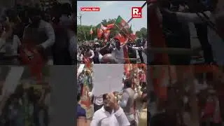 Viral Video: Cong vs BJP In Patna Turned Out To Be A Lathi-Fest