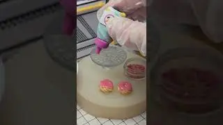 Mini Donuts Resin DIY #miniverse #smallcreator #smallcreatorsupport