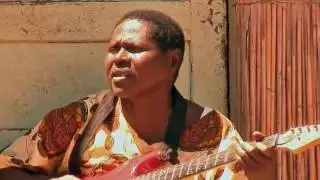 Alberto Mucheca  - Banine (Video Oficial)