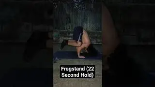 Frogstand (22 Second Hold)
