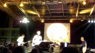 The Oscillation- Shake Your Dreams Awake. Live@ Indierocket - Pescara.