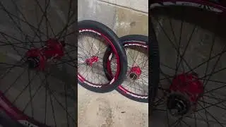 Onyx hubs laced to sun envy bmx rims with alienation tires #bmx #bmxer #bmxshop #onyxrp #bmxshop