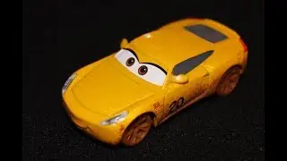 Mattel Disney Cars Cruz Ramirez as Frances Beltline (Demolition Derby Disguise) Die-cast
