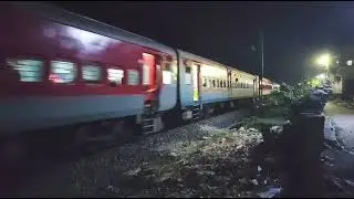 05219 mazuffarpur anandvihar terminal special arriving DildarNagar Railway station #railway