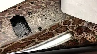 USA Jackson King V KV2T Guitar - Custom Rattlesnake snake skin paint job by Sims