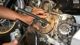 Masalah sepele bikin oli cepat habis | Menangani sandiri motor rembes bagian kiri