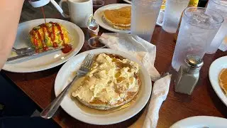 Breakfast with uncle, brother and sister in law at Heidi&rsquo;s Family Restaurant in Anchorage, Alaska