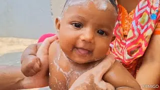 কারুকা স্নান করছে🛀🛀🛀🧴🧴🧼🧼🫧🫧