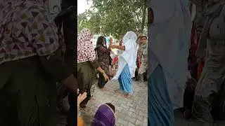 pathri dham p msti krte hue