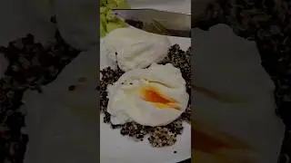 Завтрак! Идельные яйца пашот!