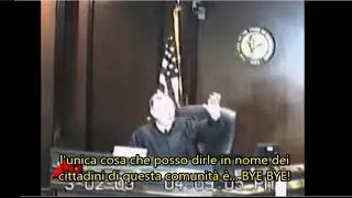 Killer provoca il giudice. Condannato a 120 anni di carcere e salutato con un impagabile 