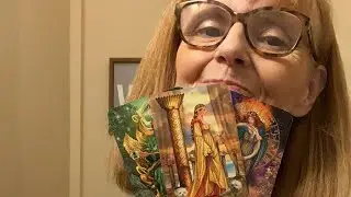 ALL SIGNS! WEEKEND PREDICTIONS! TAROT READING WITH PREDICTIONS AND ADVICE!