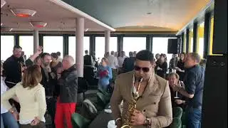 Andy Groove ft Freddy Sax play Sing Hallelujah from Dr. Alban // Soundlabor