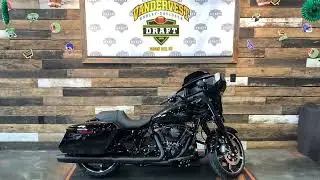 2025 Harley-Davidson Street Glide in Vivid Black with Black Trim-FLHX