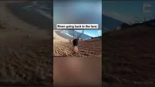Riven going back to the lane #Riven #leagueoflegends #leagueoflegendsmemes #leagueoflegendsclips