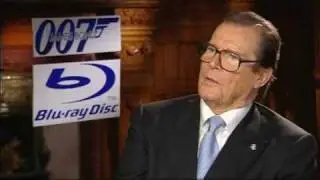 James Bond's iPhone- The Gadget Show interview with Sir Roger Moore