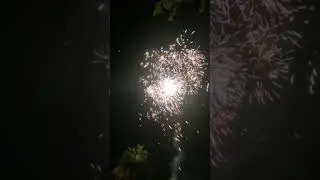 Check out the Hot Take 12 Shots 🎇🎇🎆🎆🎇 #redapple #bestofthebest #welovefireworks LikeNSubscribe