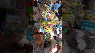 Toys at cheap price in sunday bazar karachi #short #youtubeshort #shortvideo #khiinfo #sundaybazaar
