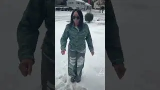 Having fun in the icy snow ❄️ ⛄️ 💃🏾 🕺 #dance #explore #tiktok
