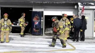 Fire at Gearhead Garage in Sioux City on 1-21-13 (second video)