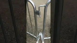 hot dip galvanized crowd control steel barricade