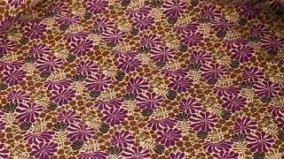 Cord Stoff Feincord Bomini Retro Blumen lila 1,4m Breite