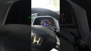 хонда цивик 4Д кто знает пачему мешает лампочка D
