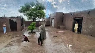Heavy Rain in Village Punjab Pakistan||Life in Pure Mud House