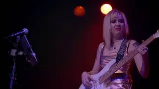 Valerie - Amy Winehouse - Amy Jade's Beehive Society