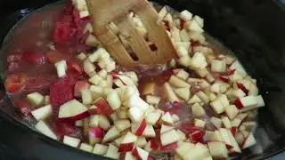 Cook with me! | EASY Healthy Turkey Chili *Fall Recipe* Whole 30 Slow Cooker