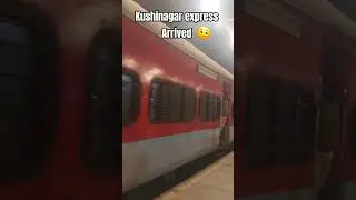 kushinagar express arrived  khalilabad station LTT to grokh phur
