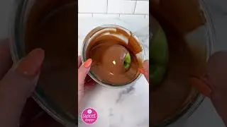 Make easy Chocolate Covered Apples with Sweet Shoppe Melting Wafers!