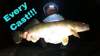 Night Fishing Walleye on the Columbia River 101 - How I catch WALLEYE almost EVERY CAST!!!