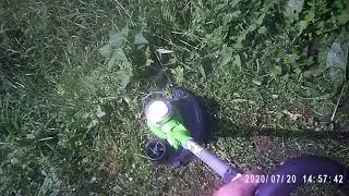 Триммер GREENWORKS GST5033M (21277) - лопухи даже шпарит.