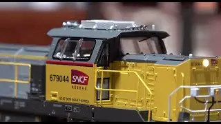 DE18