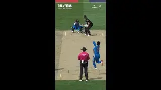 #KuldeepYadav strikes as #KaneWilliamson departs! | #INDvNZ | #ChampionsTrophyFinal