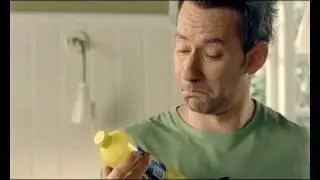 'Zalo' Norwegian washing liquid commercial with Richard Bri