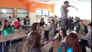 Normální den na gymplu v Rokycanech