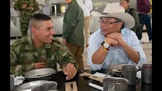 ¿Hicieron las paces? Petro almorzó con tropas del Ejército luego de polémica por desplante
