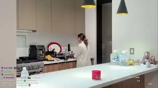 VICKY DOMADA POR UN FURRO