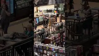 Book Store in America #ytshorts  #books #barnesandnobles #shopping #gift #shorts