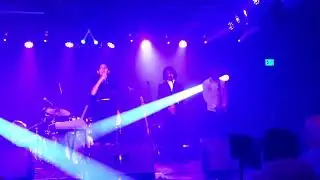 Siana Thakker with Ben Caballero, Darko Dresevic, Oliver Hume Rivera (cello) and Band