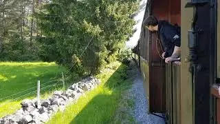 Passagerarvy Lennakatten ånglokståg Bärby station - Marielunds station med stopp på Gunsta hållplats
