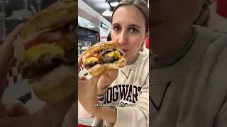 Топ-3 мест, где можно поесть бургеры в Нью-Йорке 🍔 #бургер #гдепоесть #ньюйорк #советыдляпутешест...