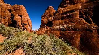 Arches NP &ndash; Through the Stillness of Red Stone and Blue Sky 4K