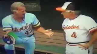Earl Weaver Teaches Umpire Arguing!