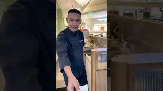 When Service Staff share Tips Money 💸💸💸 #chef #food #foodie #funny #kitchen #kitchenfun
