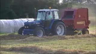 Ford 7840 Baling Round Bales.